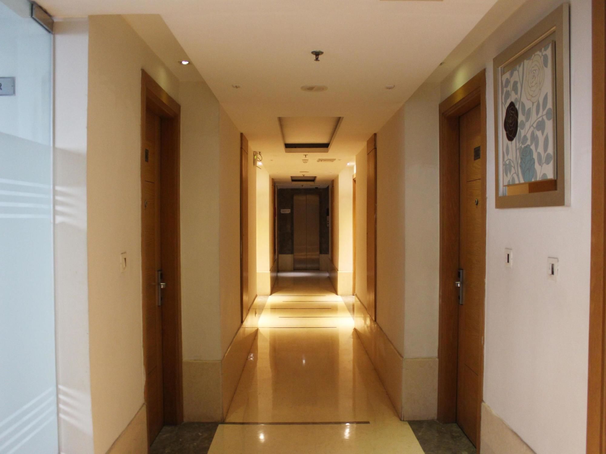 Oyo Premium Sector 31 Faridabad酒店 外观 照片